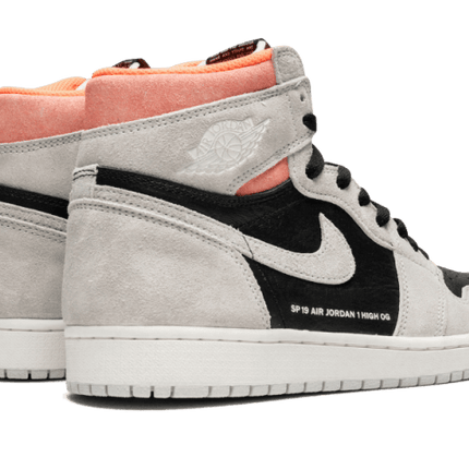 Air Jordan Air Jordan 1 Retro High Neutral Grey Hyper Crimson - 555088-018