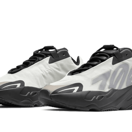 Adidas Adidas Yeezy 700 MNVN Bone - FY3729