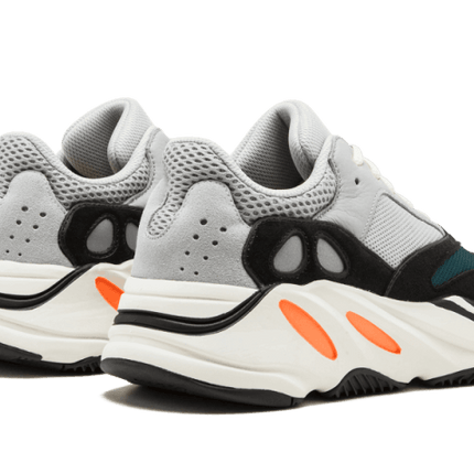 Adidas Adidas Yeezy 700 Wave Runner Solid Grey - B75571