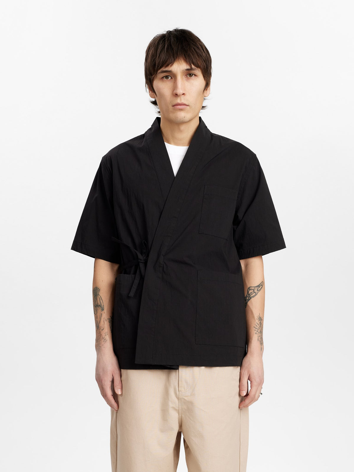 Anerkjendt AKJESPER TEC S/S KIMONO - Caviar