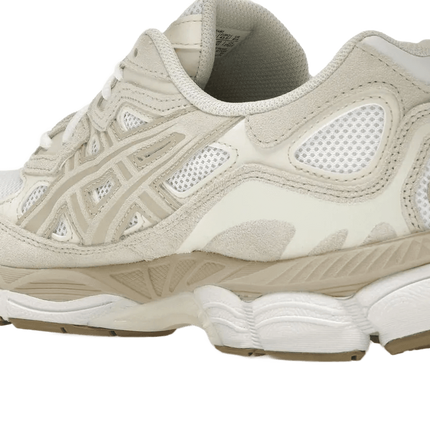 Gel-NYC White Feather Grey - 1203A663-102
