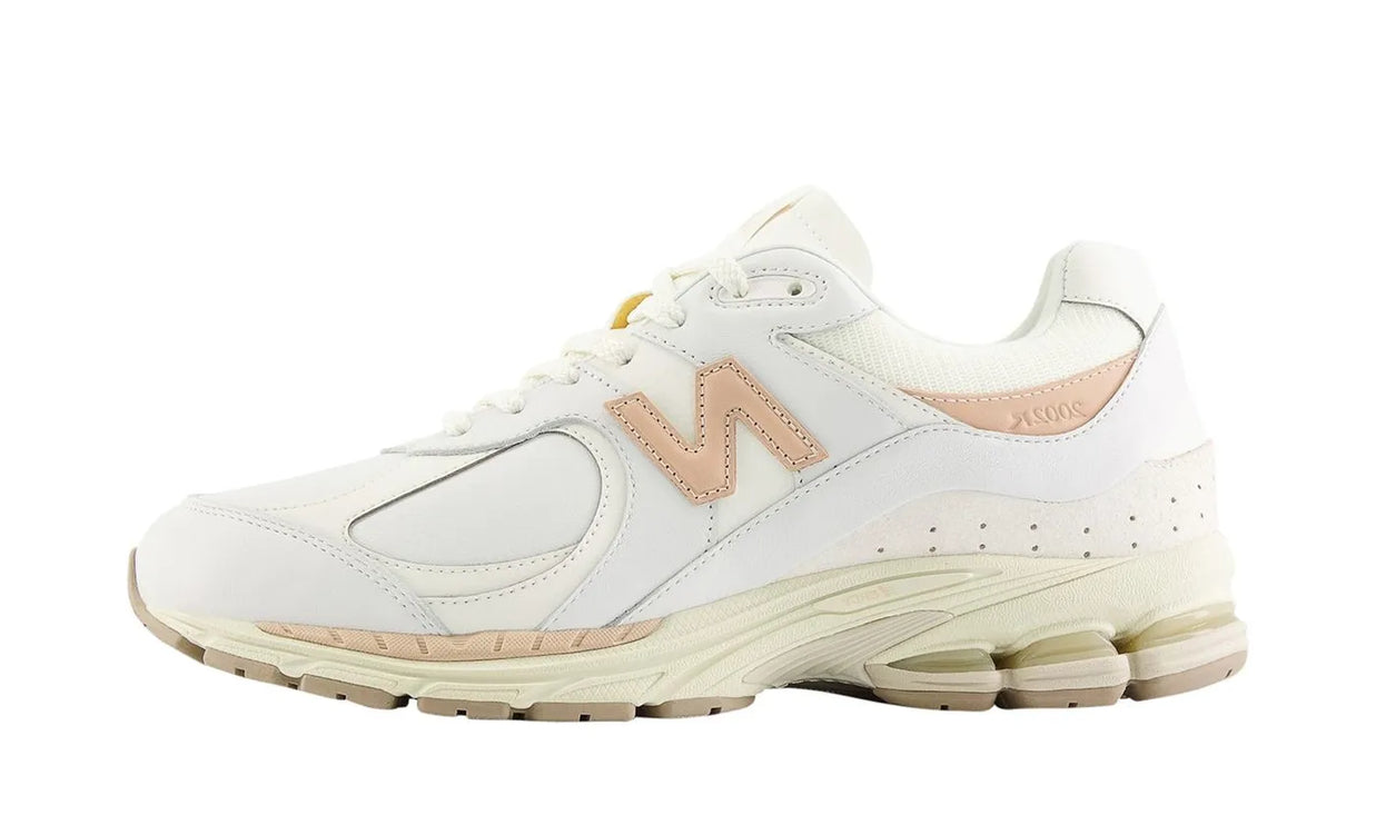 2002R White Vachetta Tan - M2002RVF