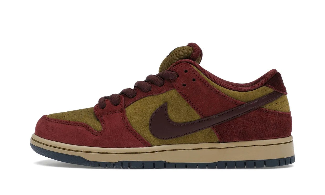 SB Dunk Low Dark Team Red Olive Flak - HQ1625-600