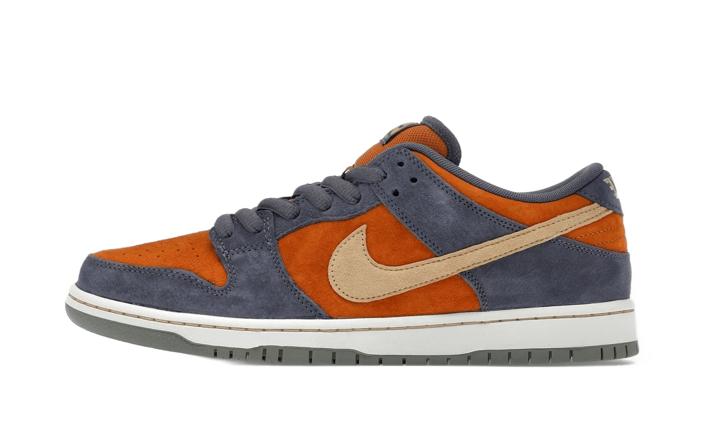 SB Dunk Low Light Carbon Monarch