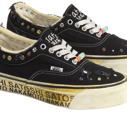 OTW Era 95 Satoshi Nakamoto Round Lucky Charm - VN000EFEBLK