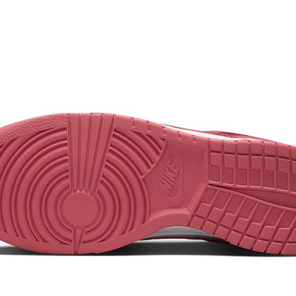 Nike Nike Dunk Low Valentine's Day - FQ7056-100
