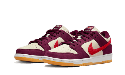 Nike Nike SB Dunk Low Skate Like A Girl Bordeaux - DX4589-600