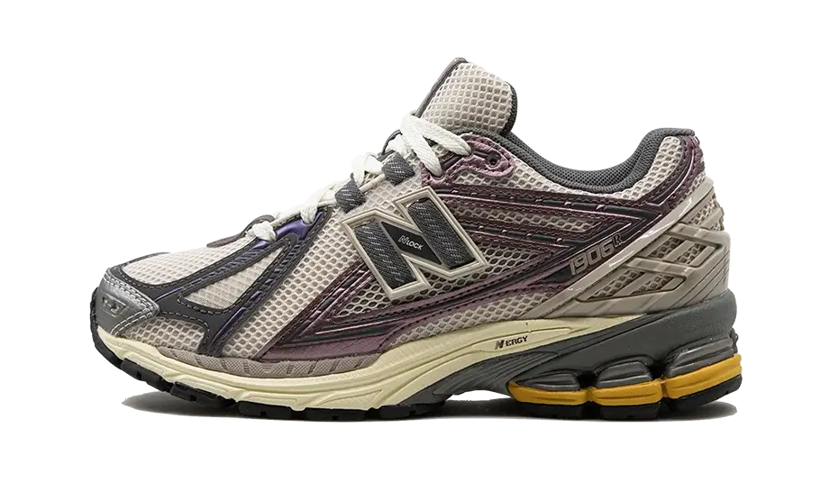 New Balance 1906R Lakritz