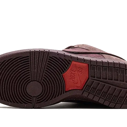 Nike Nike SB Dunk Low City Of Love Burgundy Crush - FN0619-600