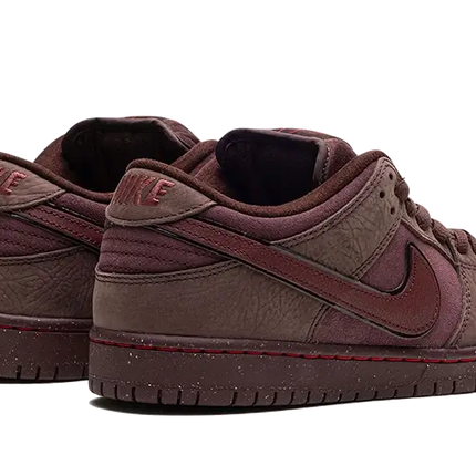 Nike Nike SB Dunk Low City Of Love Burgundy Crush - FN0619-600