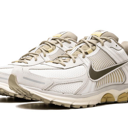 Nike Nike Zoom Vomero 5 Light Bone Medium Olive - FV0397-001