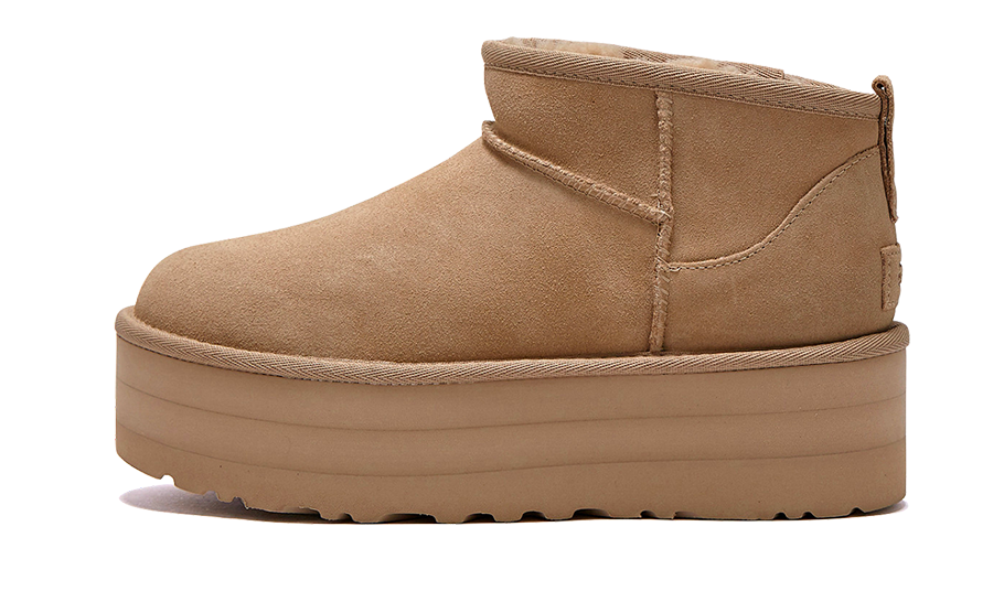 UGG Classic Ultra Mini Plateaustiefel in Senfgelb