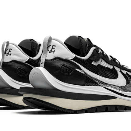 Nike Nike Vaporwaffle Sacai Black White - CV1363-001